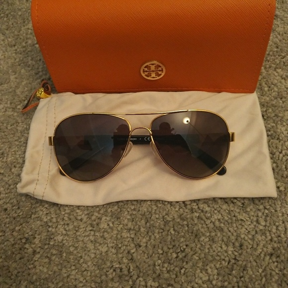 Accessories - Tory Burch Sunglasses